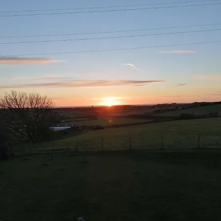 Hopesdale House Bed & Breakfast